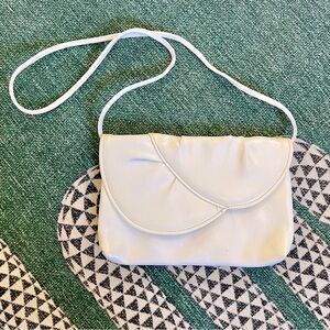 Vintage white vinyl handbag